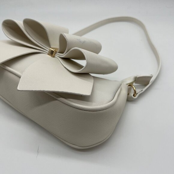 Like Dreams Off-White Bow Baguette Shoulder Bag - Picture 8 of 12